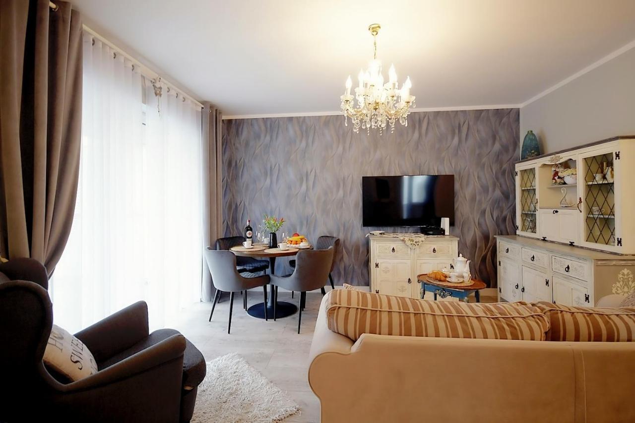 Miodowy Dom Exspanse Apartament 2 Lub 3 Pokoje Z Tarasem I Parkingiem Kołobrzeg Eksteriør bilde
