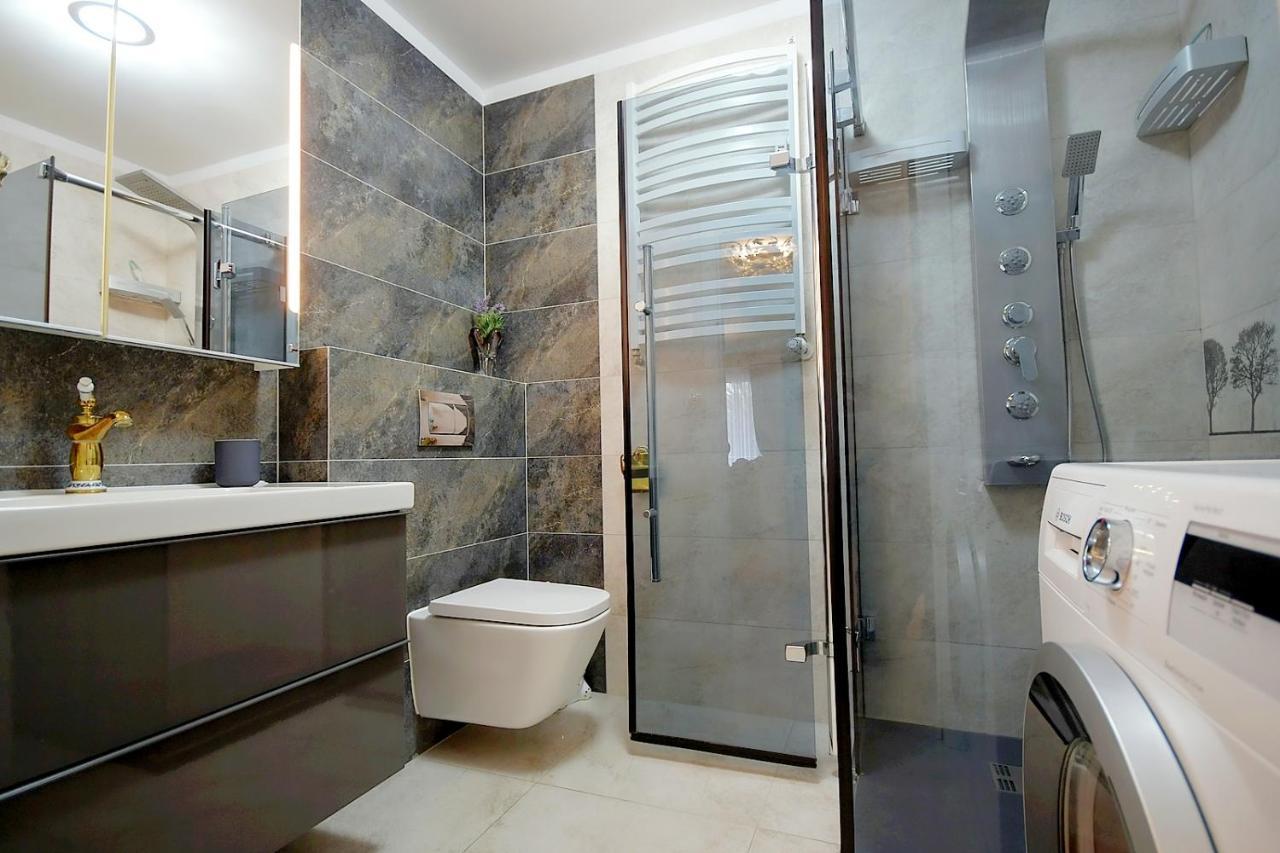 Miodowy Dom Exspanse Apartament 2 Lub 3 Pokoje Z Tarasem I Parkingiem Kołobrzeg Eksteriør bilde