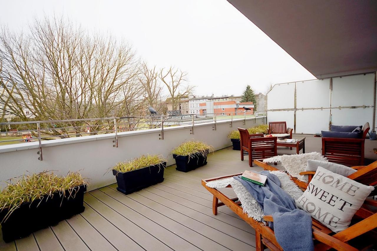 Miodowy Dom Exspanse Apartament 2 Lub 3 Pokoje Z Tarasem I Parkingiem Kołobrzeg Eksteriør bilde