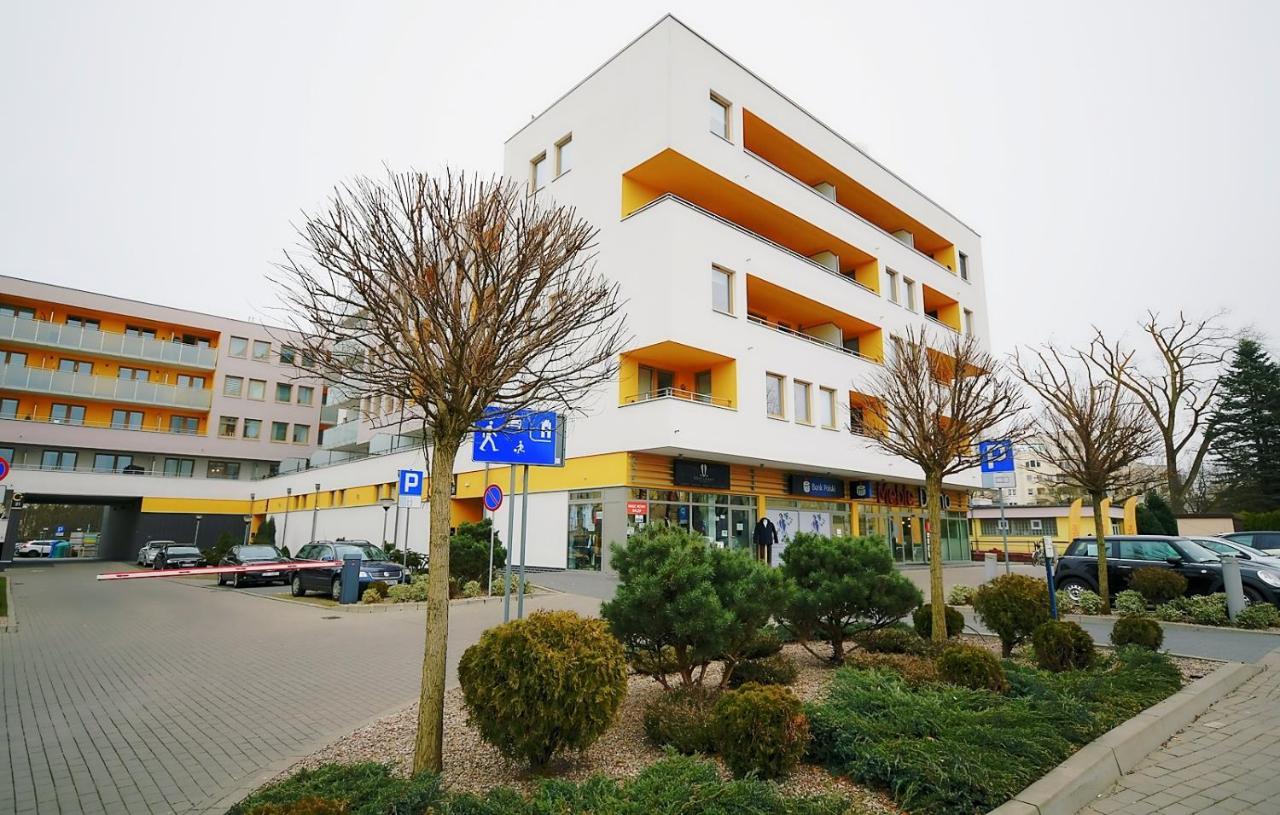 Miodowy Dom Exspanse Apartament 2 Lub 3 Pokoje Z Tarasem I Parkingiem Kołobrzeg Eksteriør bilde