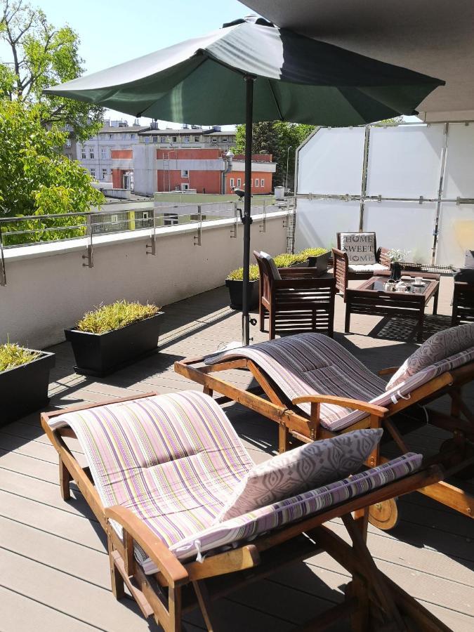 Miodowy Dom Exspanse Apartament 2 Lub 3 Pokoje Z Tarasem I Parkingiem Kołobrzeg Eksteriør bilde