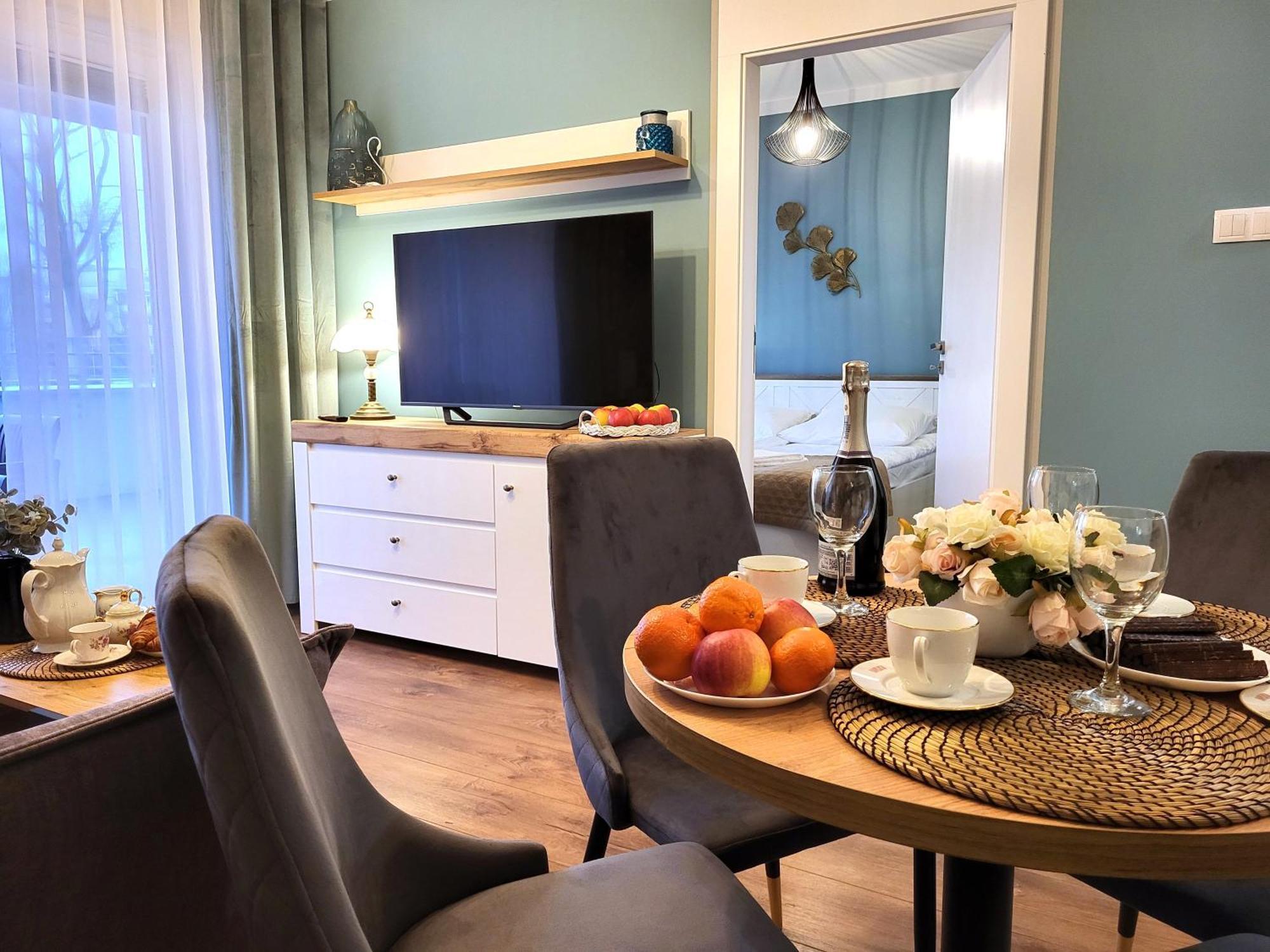 Miodowy Dom Exspanse Apartament 2 Lub 3 Pokoje Z Tarasem I Parkingiem Kołobrzeg Eksteriør bilde