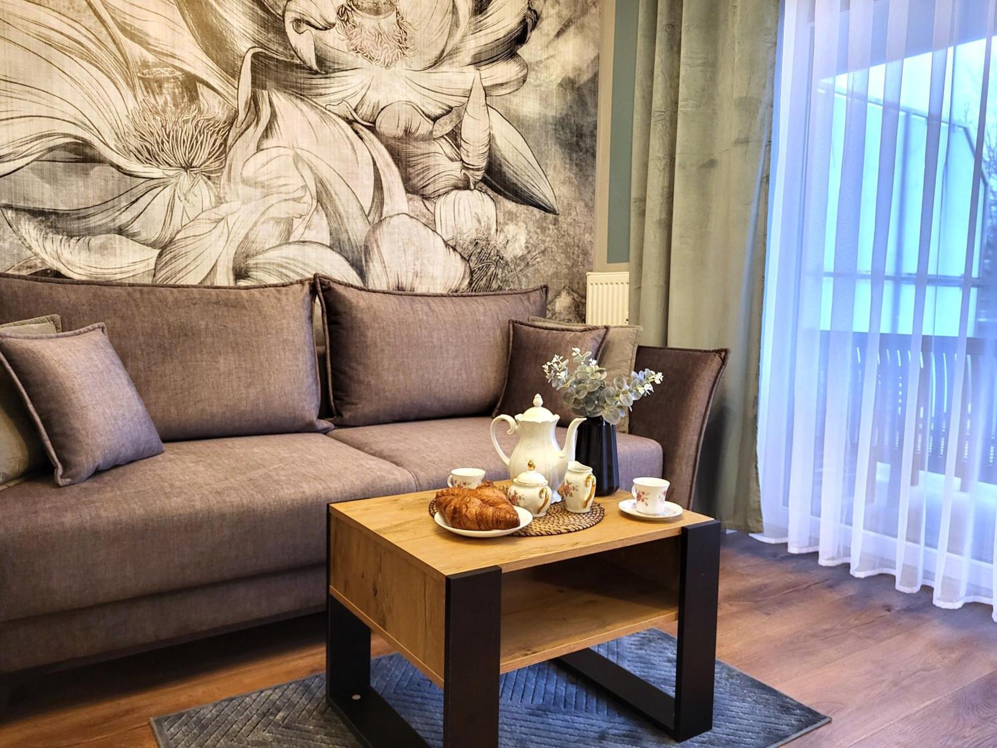 Miodowy Dom Exspanse Apartament 2 Lub 3 Pokoje Z Tarasem I Parkingiem Kołobrzeg Eksteriør bilde